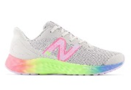 Zapato de Niña New Balance Fresh Foam Arishi v4 Blanco/Rosado (Bulto x 12 pares)